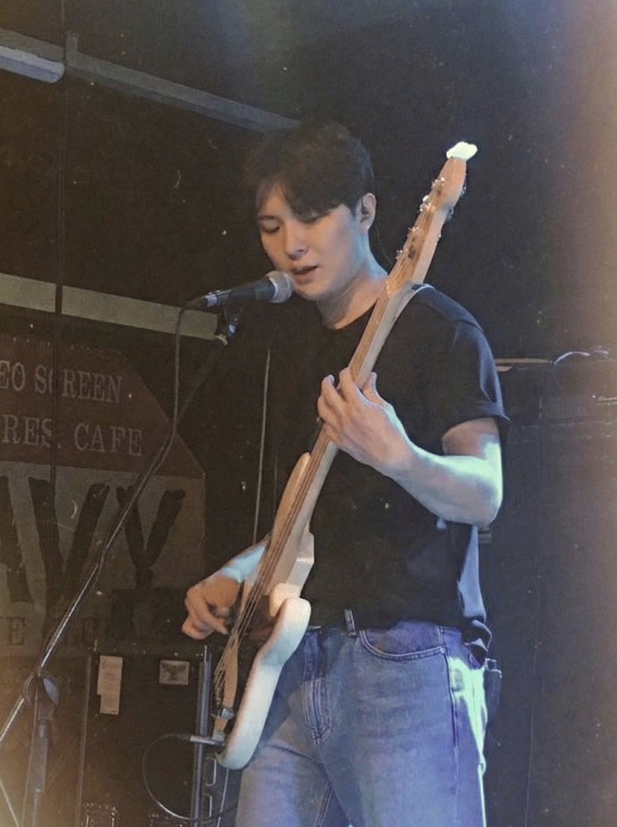 꿀버섯 tweet media