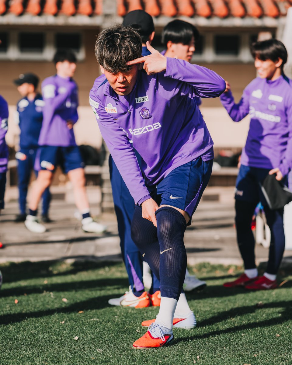 カメラを向けると 必ず何かをしてくれる3人😂📸 #sanfrecce #NEWVIOLET