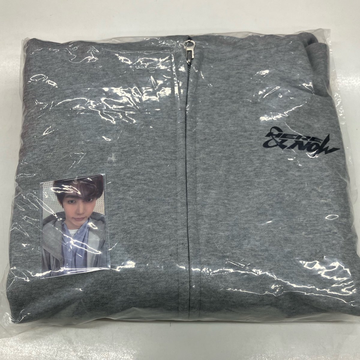 ZB1 #ZEROBASEONE 🥀💙 ZEROBASEONE HEARE & NOW HOODIE ZIP UP