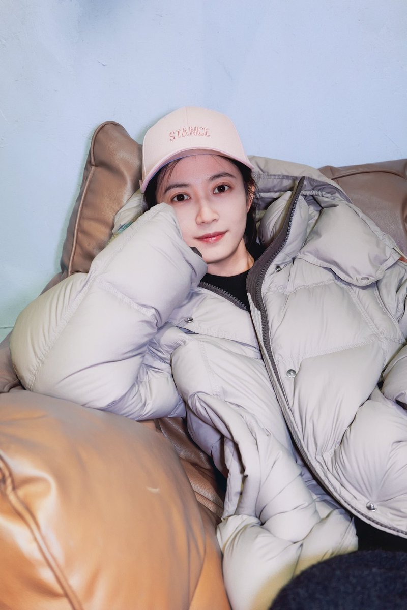 ForYukee's tweet photo. 📸 260112 | 陈钰琪工作室 #เฉินอวี้ฉี ChenYuqi Studio Weibo Update : ยังคงเป็นรูปเซตต้มชาค่ะ 🍵❤️
“ห่างไกลจากความวุ่นวาย ณ ที่แห่งนี้คือความสงบทางใจ 🛋👧"
#ChenYuqi #YukeeChen #陈钰琪
#ForYukee #ForYukeeStudio https://t.co/DEZmaAnkxp