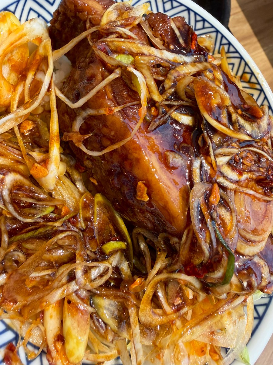 Duo_Lock's tweet image. まあ、豚角煮デカいわな。