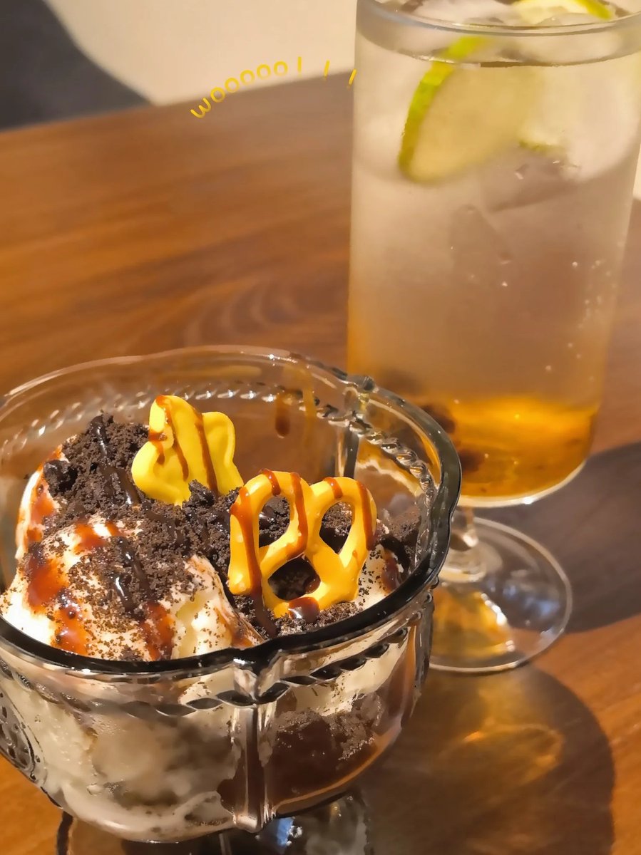 Terminstg's tweet image. Dessert and a cold drink, just right