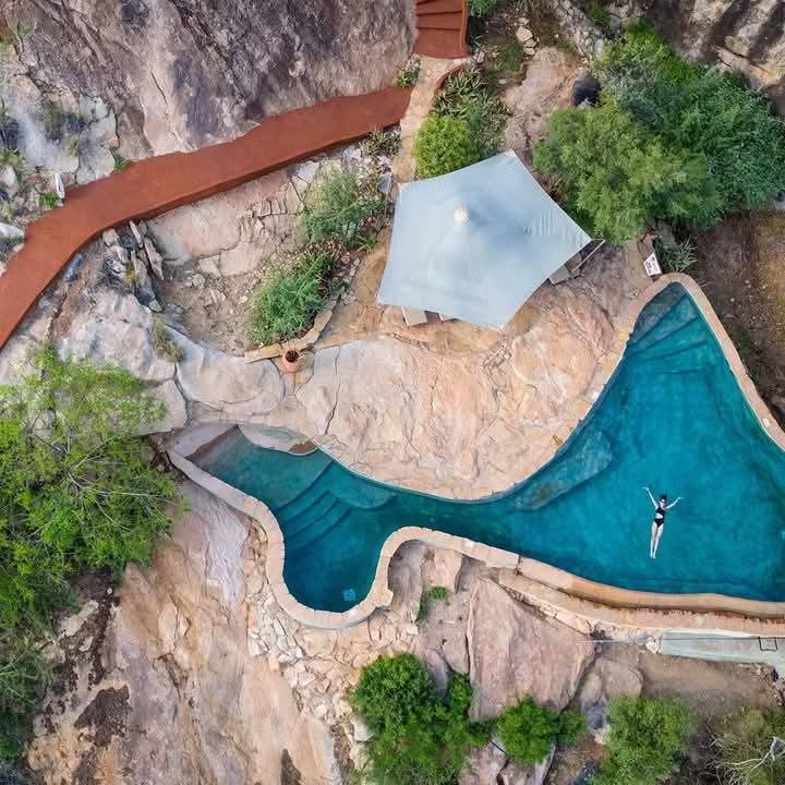 EAfrica Luxurytravel tweet media