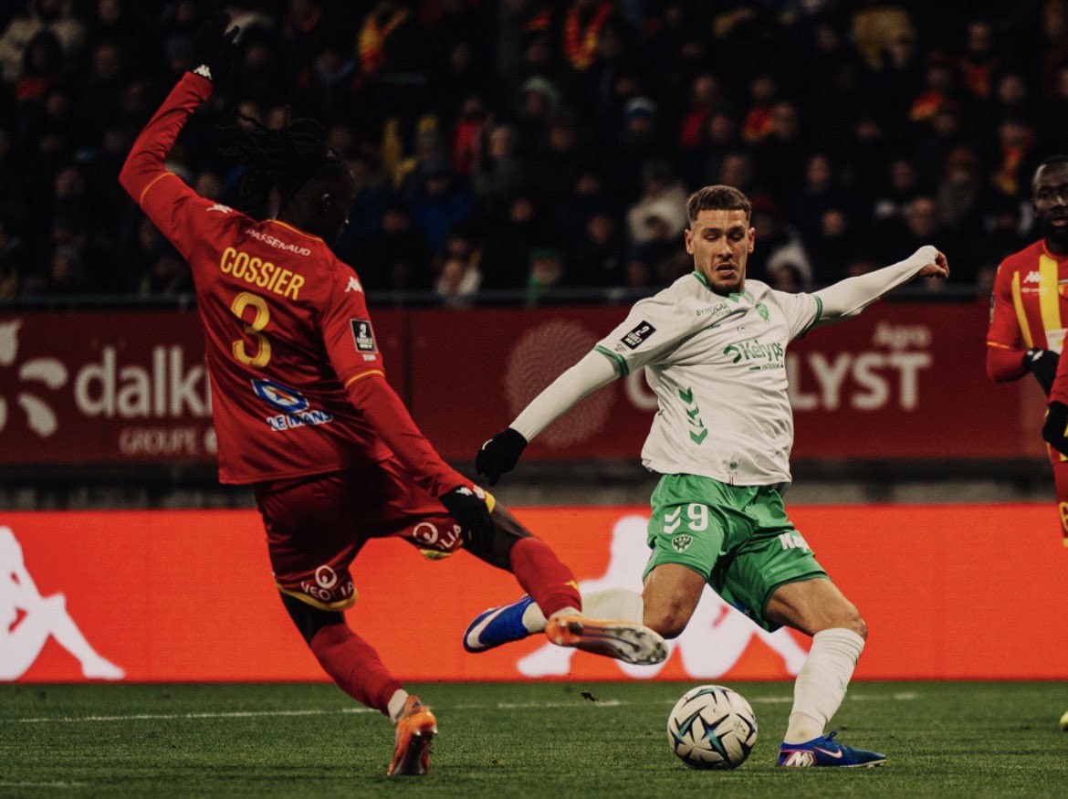 TRIBUNESTE42100's tweet image. SUNDERLAND SUR LA PISTE LUCAS STASSIN 

Le profil du joueur de 21 ans plaît à Régis Le Bris et Sunderland avance sur le dossier. L’ASSE exclut une vente en janvier, mais le club anglais pourrait anticiper pour le recruter cet été et devancer la concurrence.

🗞️ @sunderlandafc11