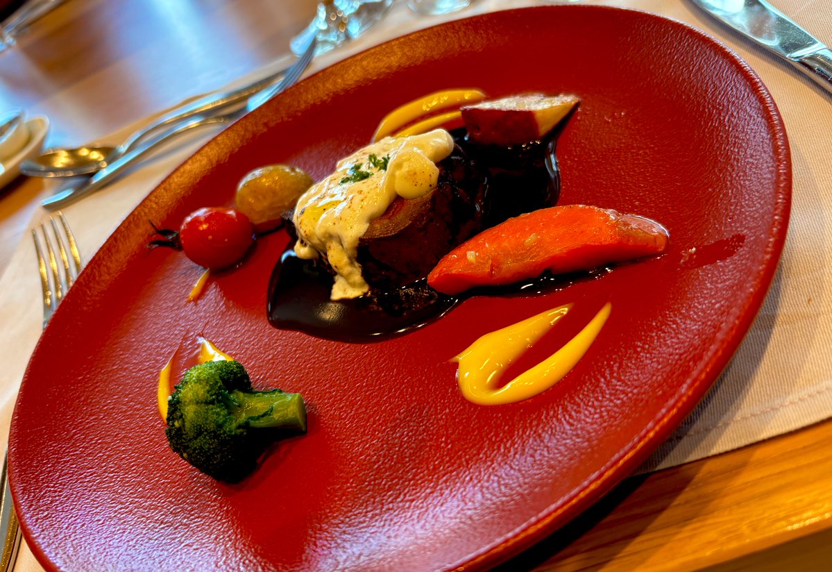 siniasu's tweet image. 🇫🇷🍾⭕️