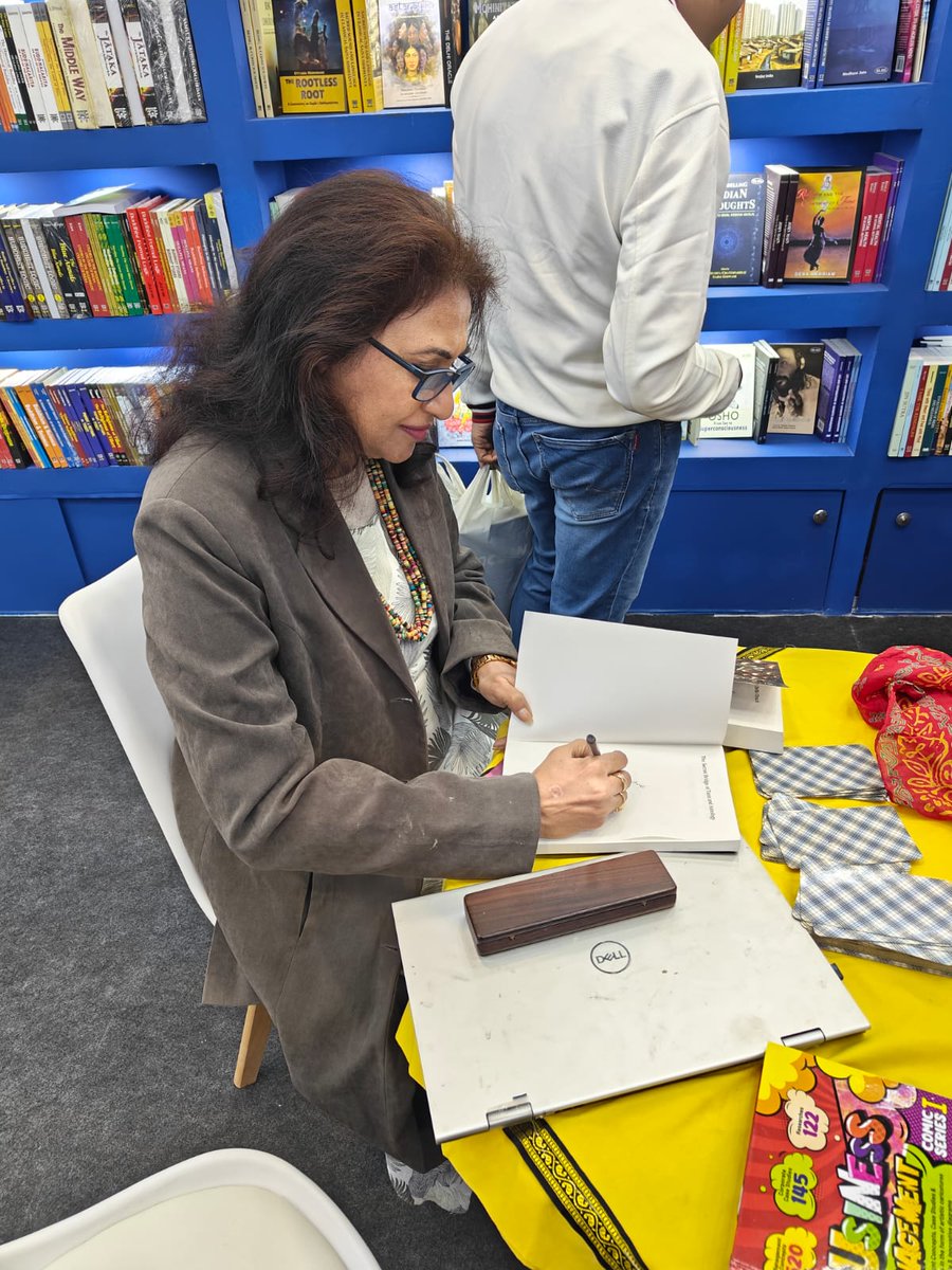 mainabhatnagar's tweet image. Some pics  from book fair- MLBD 
#BookFair2026 #mlbd
#BookSigning
#AuthorEvent
#MeetTheAuthor
#BookLovers #ReadersOfInstagram #bookcommunity #PublishedAuthor #AuthorJourney #WritingCommunity