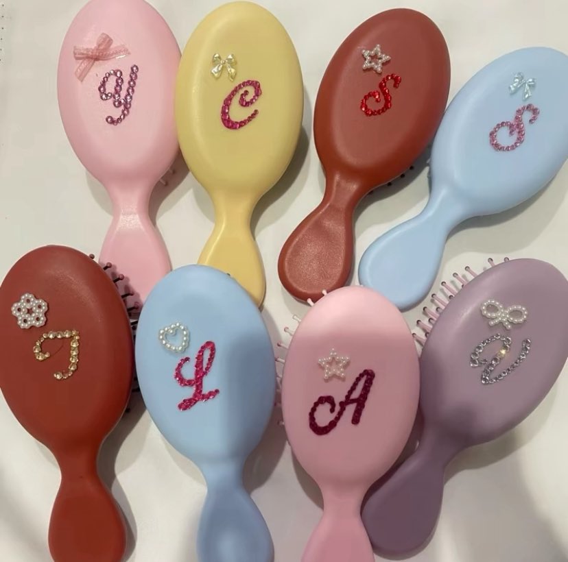mini gift idea for classmate

a thread