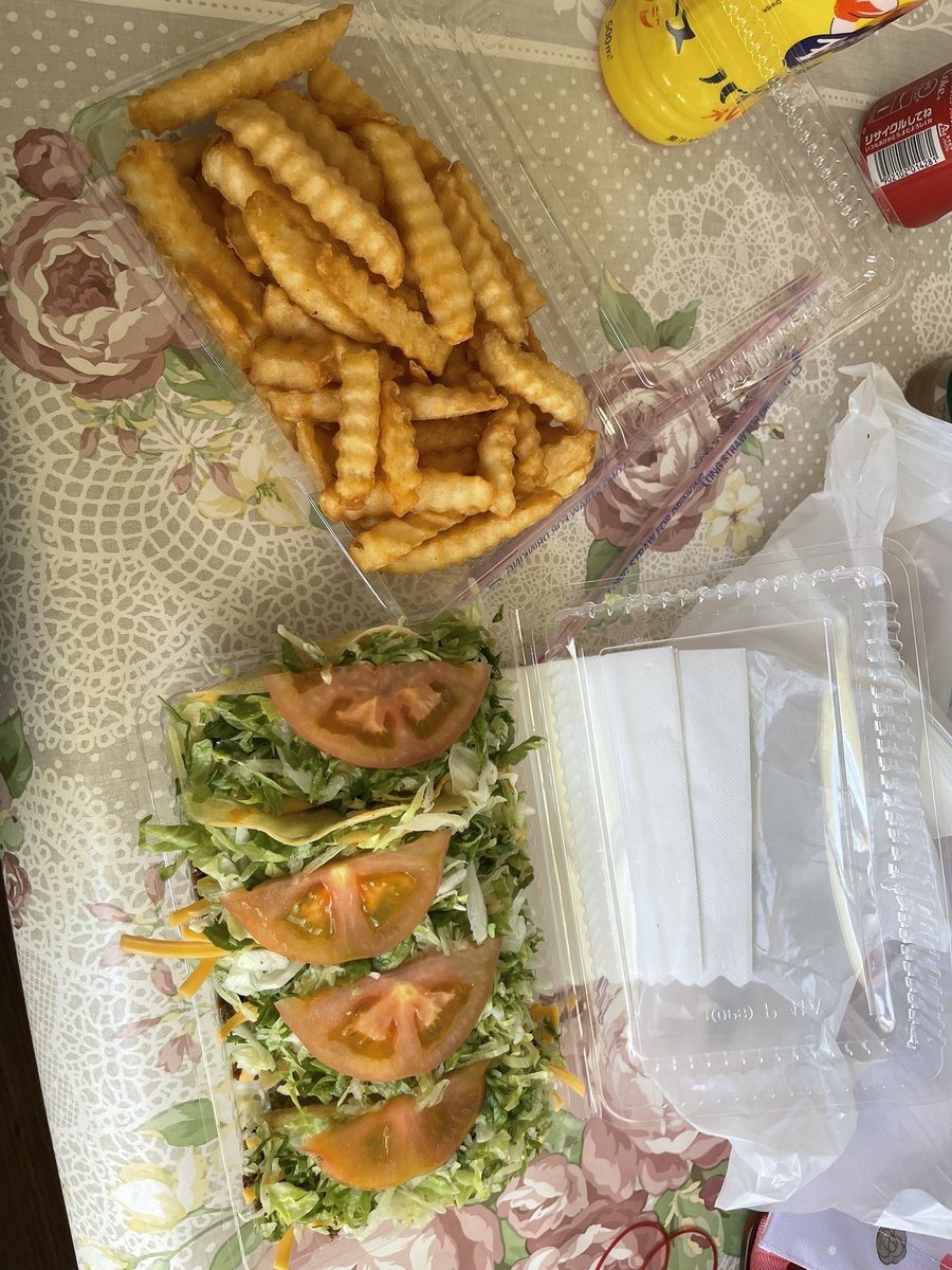 わかる人にはわかるタコス🫡

ひっさびさに食べた