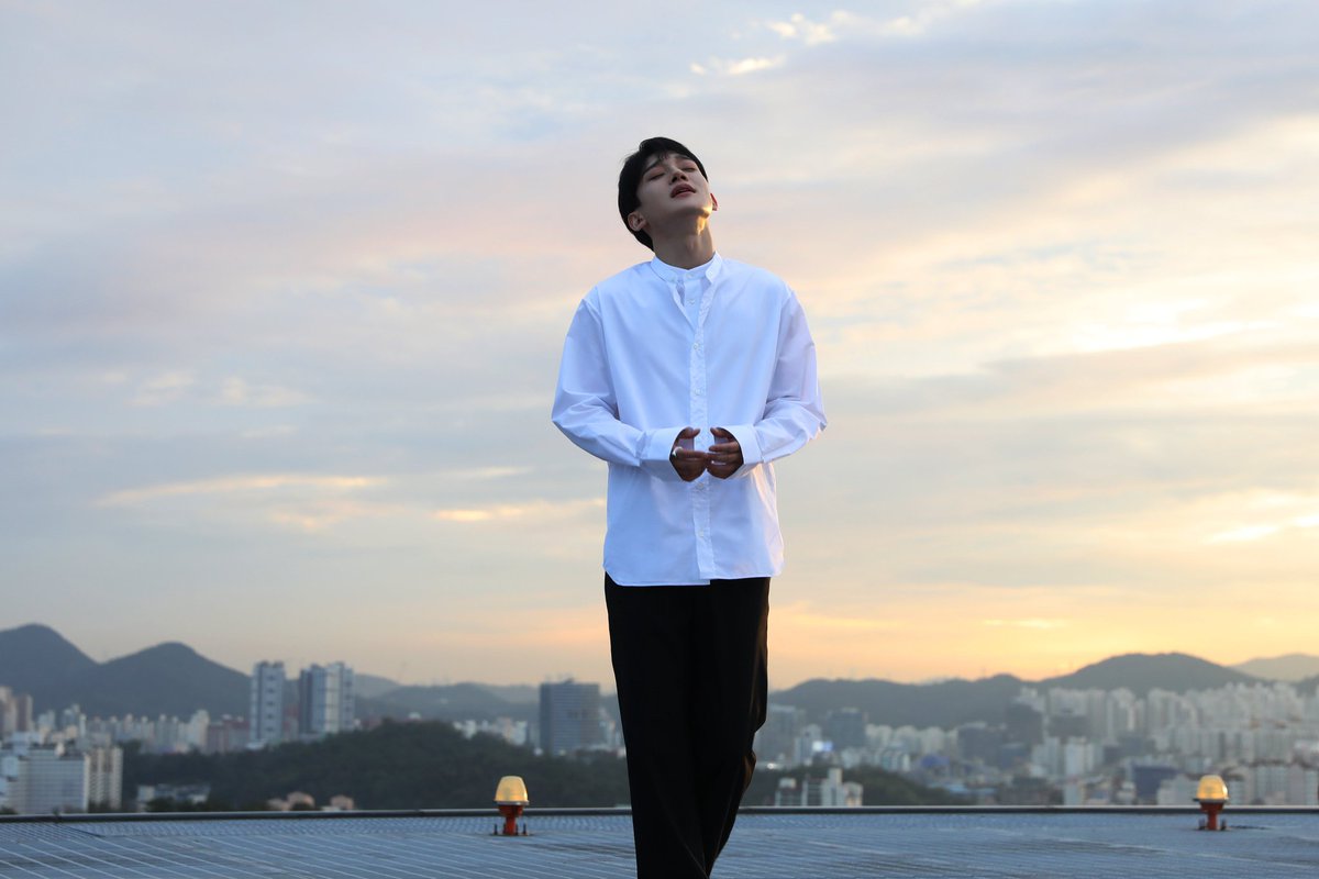 exoticostw's tweet image. COOPER ‘우리 어떻게 할까요 (Shall we?)’ MV Behind Photos 🎬📸 

#첸 #COOPER #믿고듣는첸 #엑소 #RPEXO #WeAreOneRP #사랑하는그대에게 #Dear_my_dear