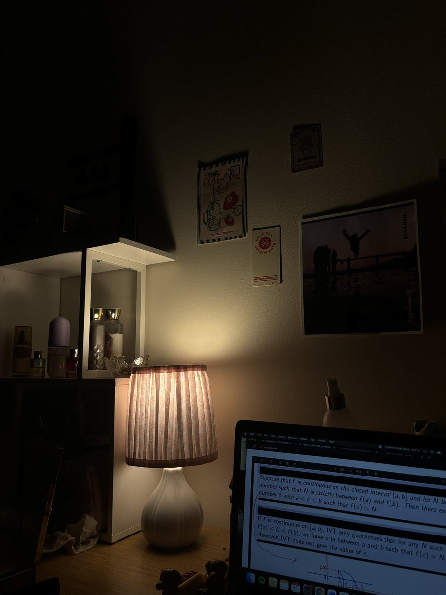 blossomsstudies's tweet photo. ꨄ︎ january 11th, 2026 ꨄ︎

study session today! finished up my lab reports + did some calculus + about to write up a lab procedure 😭 feeling productive 😊 

#studytwt https://t.co/9fzSiDQzaZ