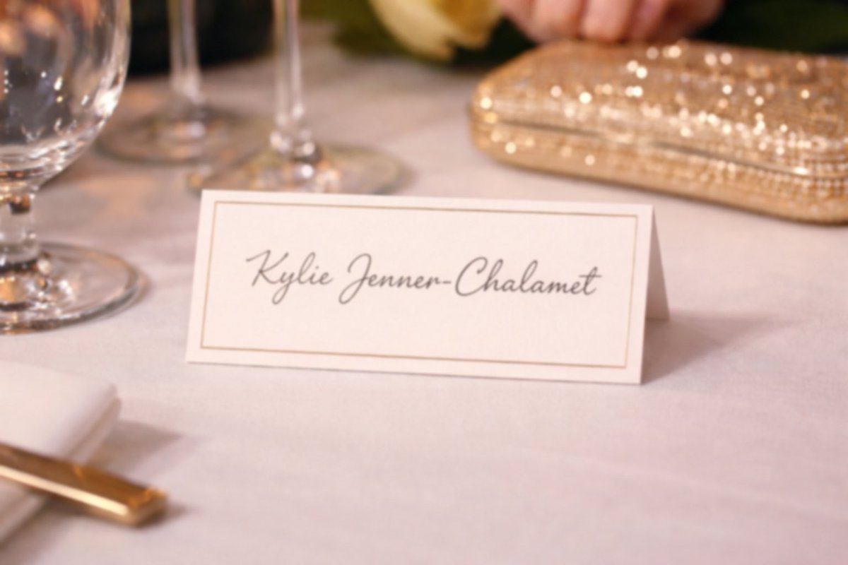 khysbeauty's tweet image. their reactions to the card are so cute