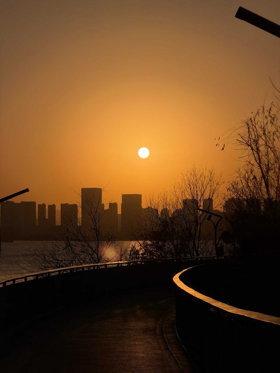 小王登船过¥v¥（互fo💯漏关请提醒） tweet media