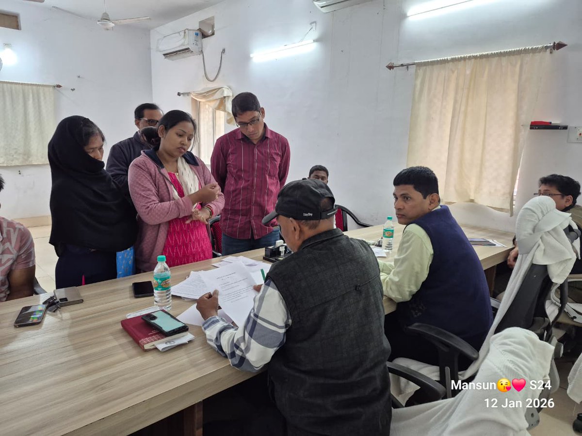 SubCollectorHdl's tweet photo. Today’s grievance hearing at the Sub-Collector’s Office, Hindol, was conducted successfully. Citizens presented their issues directly before the authorities, who listened attentively and issued necessary directions for prompt redressal, reinforcing transparent, accountable. https://t.co/rv38r1M1Ow