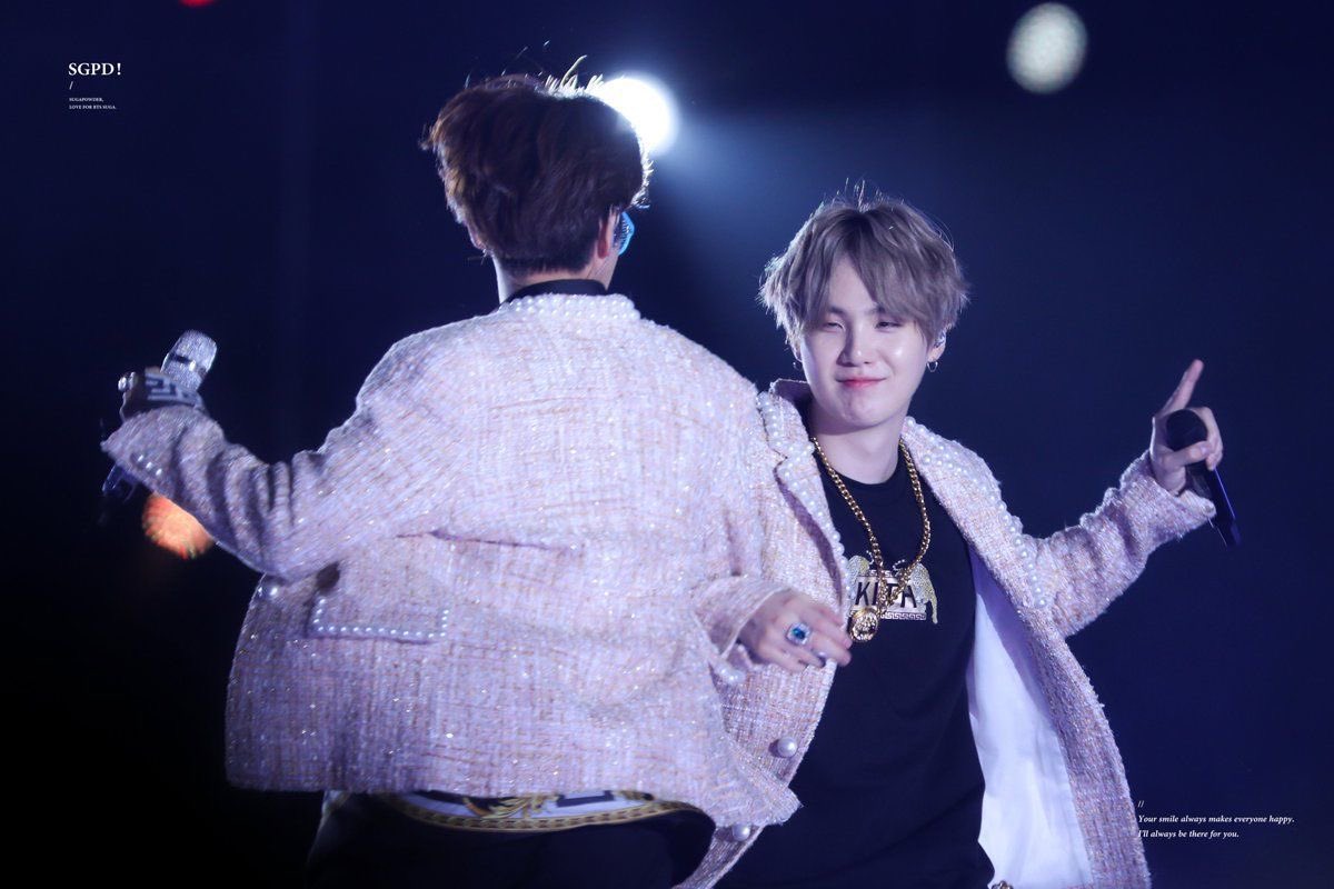suhoarmy1's tweet photo. #BeSureToMeetYoongi https://t.co/0nSBTmfuXl