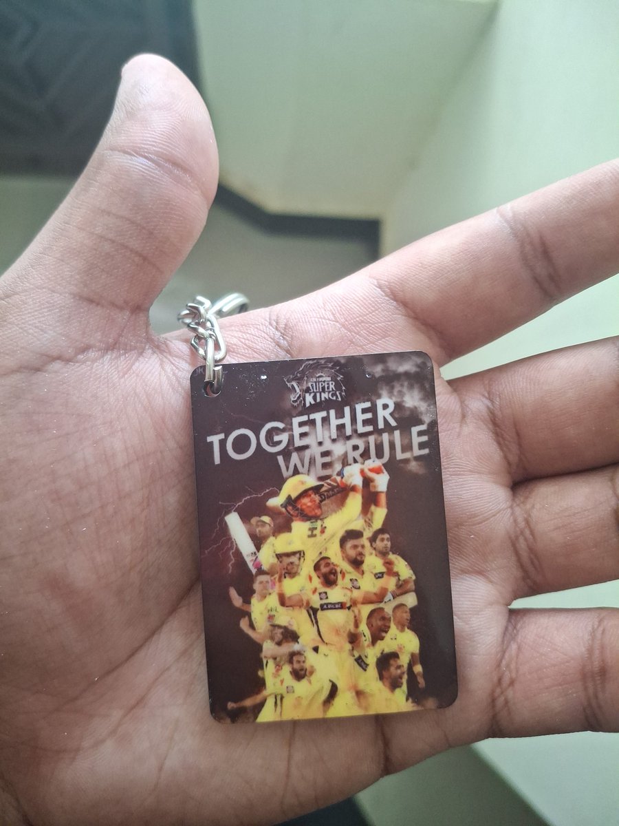 Batman_begins_1's tweet photo. New Key chain https://t.co/KOxlInLuoE
