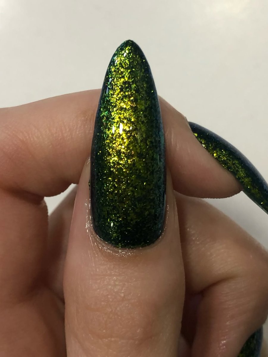 longnailspage's tweet photo. Green multichrome from @trizznails 💚🪲
https://t.co/S7h4j93kvW
#greennails #multichromenails #stilettonails #stilletonails
#stillettonails https://t.co/hgN7dGz8NQ
