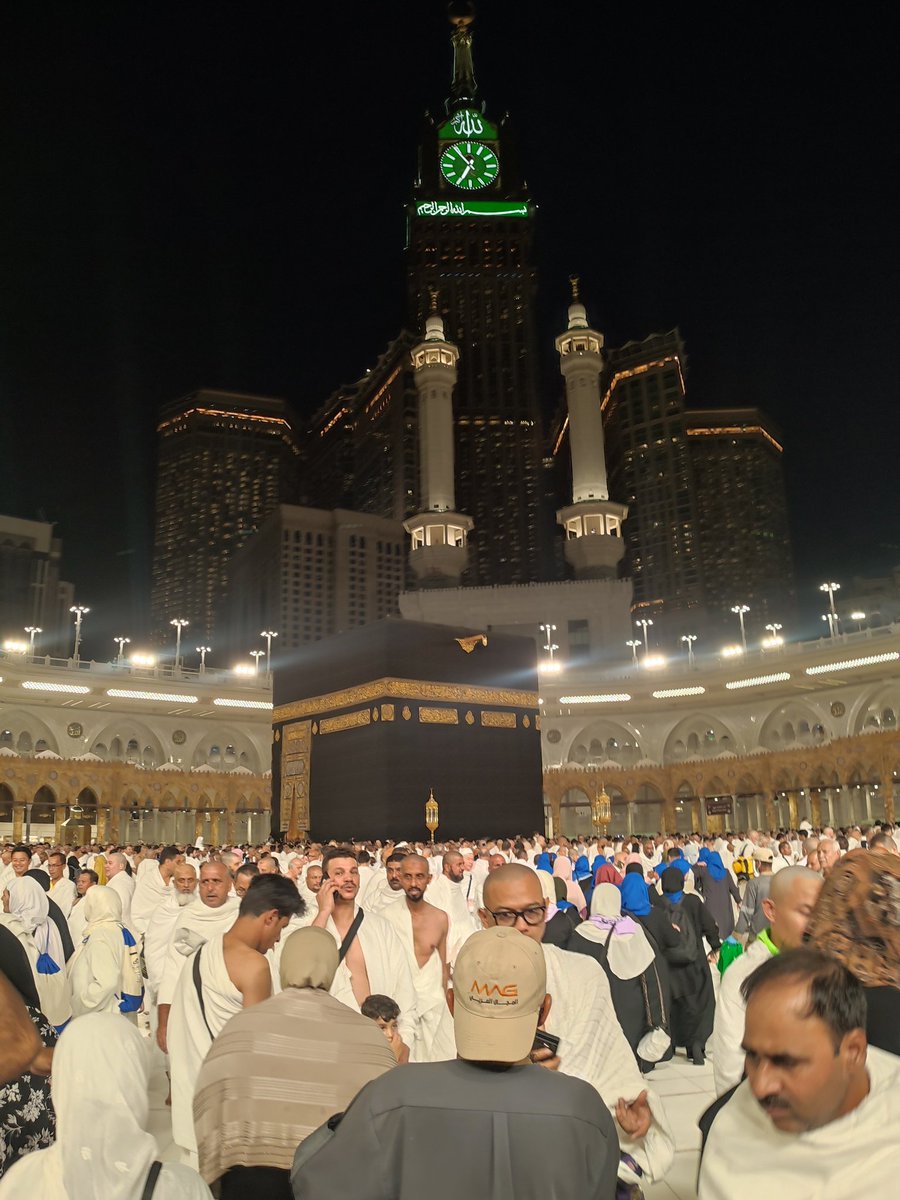 terapi2505's tweet image. Şu sabaha tekrar uyanabilmek ve şu geceyi tekrar yaşayabilmek. Aciz kulun evini özledi çağırır mısın mevlam yine beni🥀