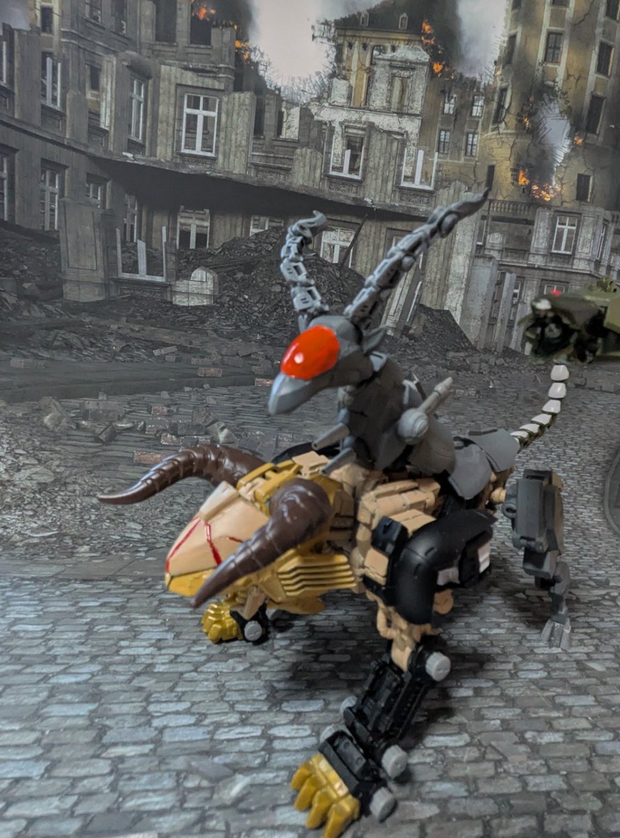 #ゾイド　#ZOIDS
キメラゾイド
ライオン、物理
ヤギ、砲撃
ヘビ、異常状態付与
やはり塗装は苦手
ミキシング中は楽しかった