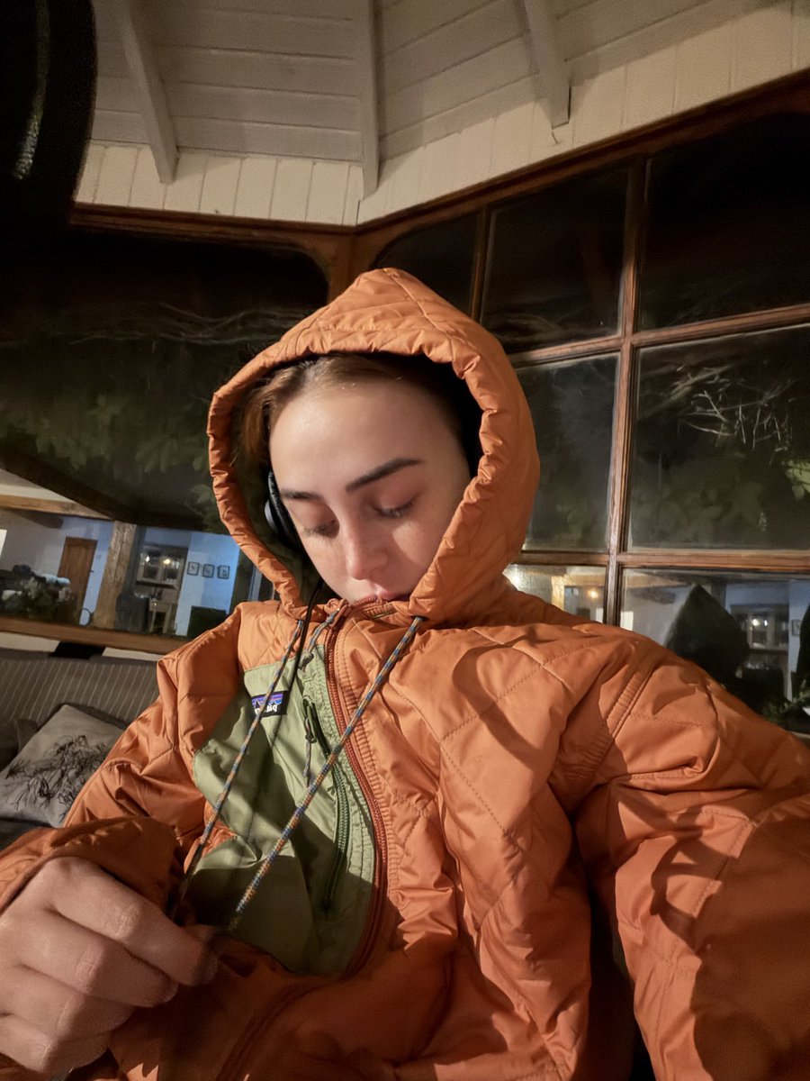 jazminesparati tweet media