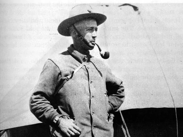 GGadsen32150's tweet image. Patton in Mexico.