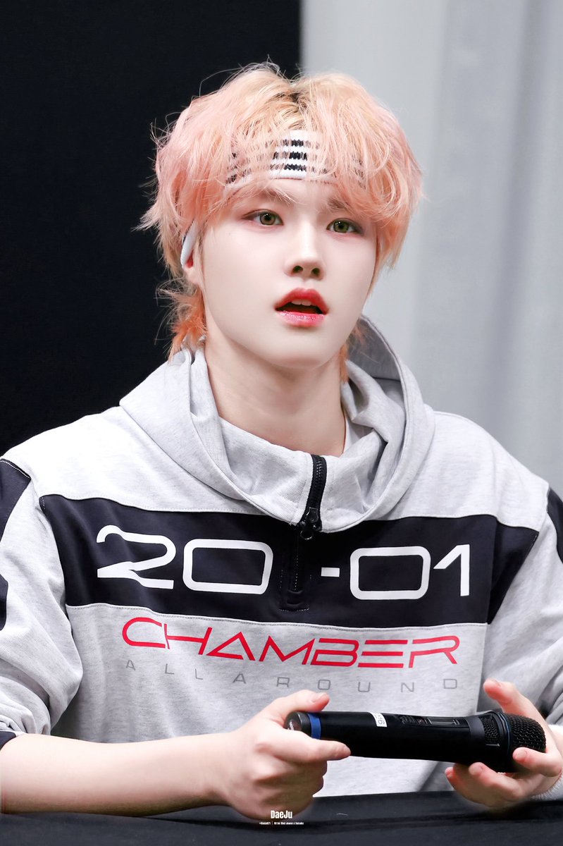 Daeju071's tweet image. 260111

#AHOF #아홉 
#박주원 #JUWON