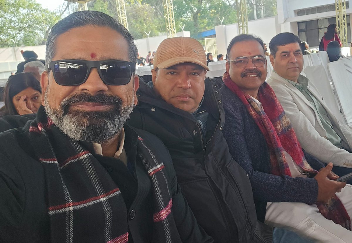 satinderneoli's tweet photo. गवर्नमेंट कॉलेज हिसार के 75 वर्ष पूर्ण होने क�� उपलक्ष्य में आयोजित पूर्व विद्यार्थी मिलन समारोह में शामिल हुए सतेन्द्र सिंह पूर्व प्रत्याशी आदमपुर विधानसभा, साथियों से मिलकर मन हुआ प्रफुल्लित, स्मरण आया जीवन का बेहतरीन समय।

#सतेन्द्र_सिंह_आदमपुर
#जय_आदमपुर
@RahulGandhi https://t.co/HvG1hmSKsq