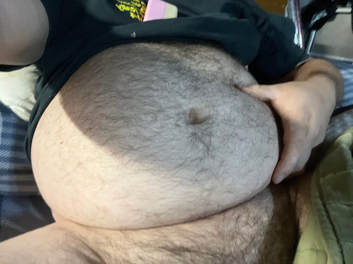 failedlion's tweet image. Stuffed kitty #gainerbelly #FeederAndFeedee  #gainer