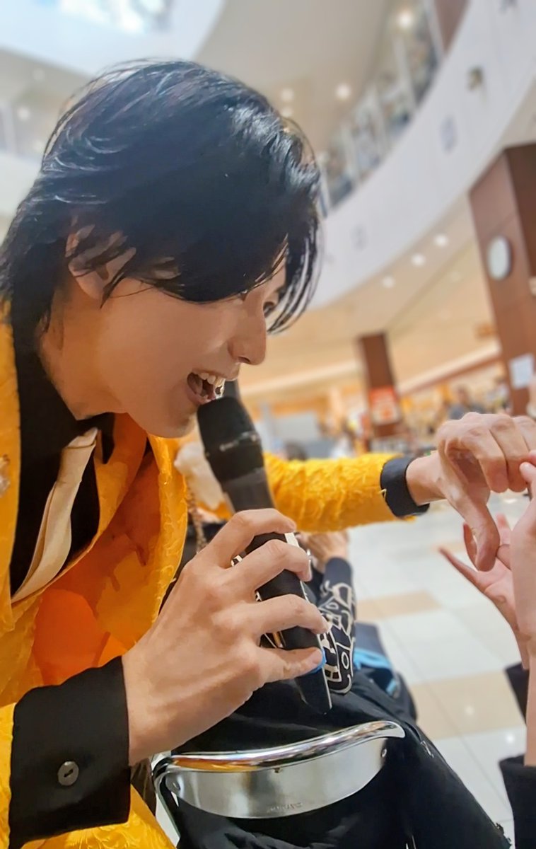 指先が不自由な娘とも
ゆっくりHart💙してくれる
やさしい推し❤️
#風輪
#翔司
#拓也
#最高の推し
#ビジュ良し
#髪艶良し
#笑顔良し
#横顔最高
#歯並び最高
#なんなら
#光の当たり具合も
#神ががってる
#相方も神