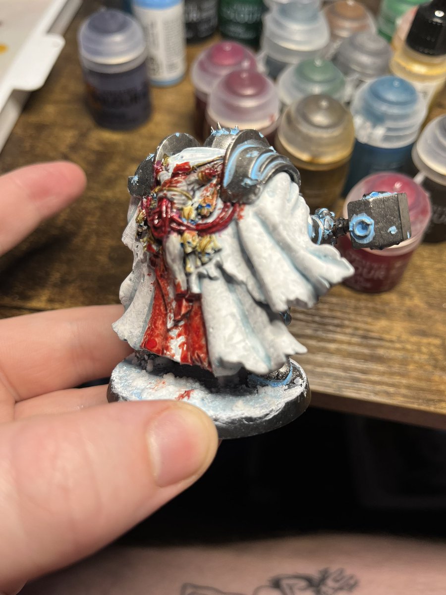 liamsnerdstuff's tweet image. A little more on the gruesome side, but I’m REALLY proud of how this one came out. I incorporated a lot of techniques that I haven’t really used on the same model at once before, and I really think it paid off here. Really proud of the texture and shading I got on the cape.