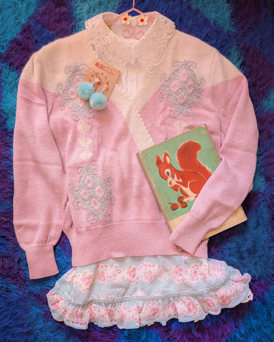 まったり読書な休日コーデ🐿️🪻💗 ❦【1/18㈰まで10%off