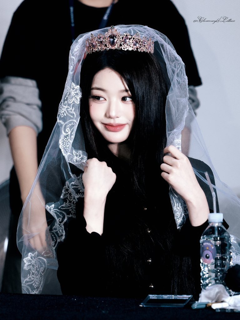 260111
My Infernal Queen🖤

#아이브 #IVE #장원영 #JANGWONYOUNG #원영 #WONYOUNG #ウォニョン