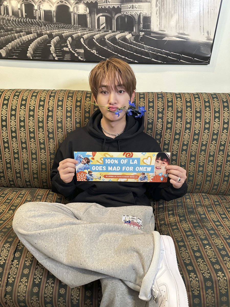 ONEW_GRIFFIN's tweet image. GOES MAD FOR JJINGGU💙

#온유 #ONEW
#ONEWTHELIVE #PERCENT
#ONEW_THE_LIVE_PERCENT
#온유더라이브 #온유더라이브퍼센트 #온유콘서트