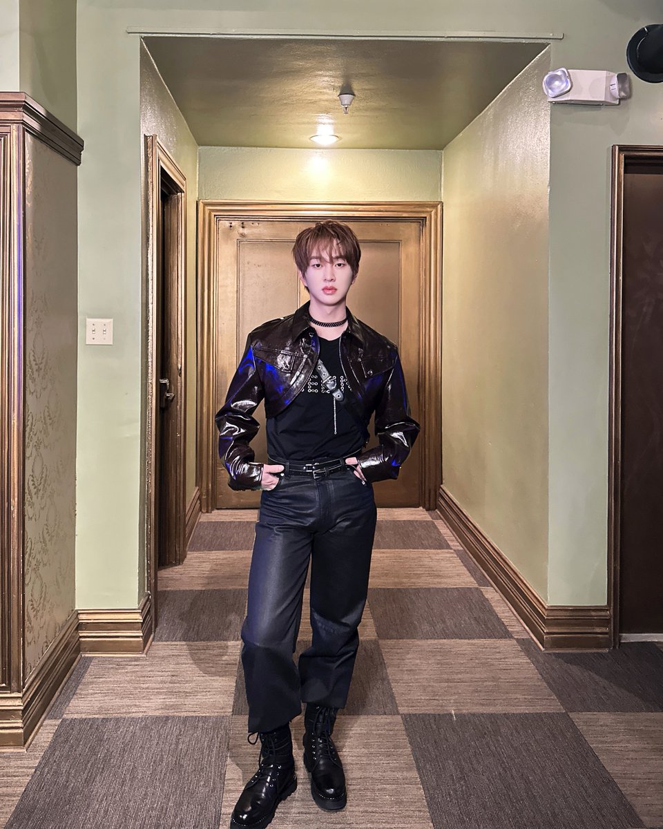 ONEW_GRIFFIN's tweet image. GOES MAD FOR JJINGGU💙

#온유 #ONEW
#ONEWTHELIVE #PERCENT
#ONEW_THE_LIVE_PERCENT
#온유더라이브 #온유더라이브퍼센트 #온유콘서트