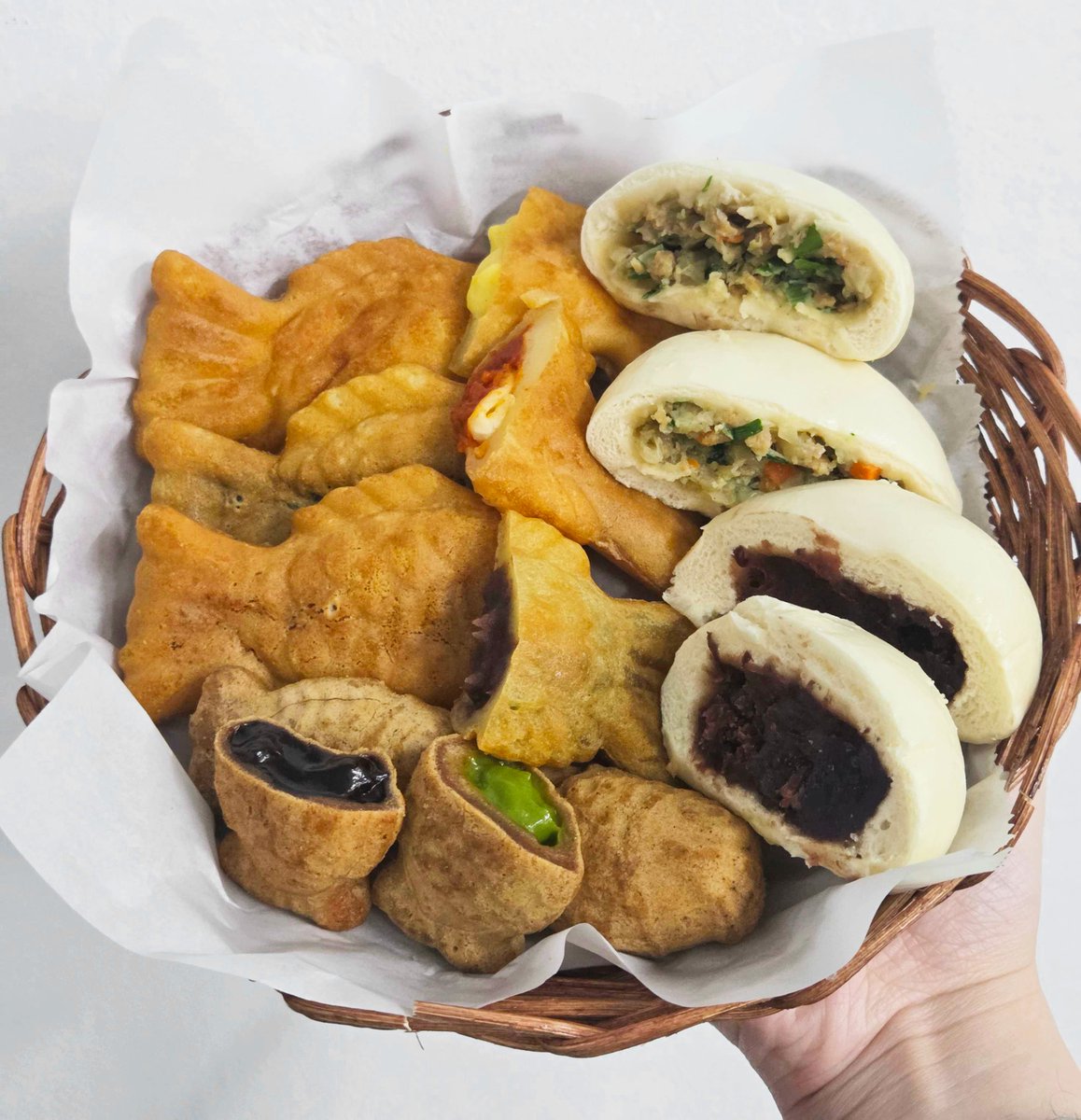 otoki_daily's tweet image. #EVENT
오뚜기 새해 마음가짐 제출합니다
바로바로

˗ˋˏ 💛겨울간식 가둑가둑 쌓아놓고 먹기💛  ˎˊ˗  

겨울 제철 간식은 이때만 즐길 수 있는 것,
오뚜기 붕어빵, 오뚜기 호빵 맛있는 거
모르는 사람 없었으면 조켄네요,

알티+팔로우해 주시면 추첨을 통해
호빵부터 붕어빵까지!
겨울간식 세트바리로…