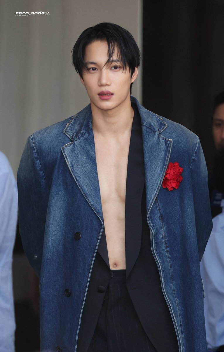 _99_soda's tweet photo. 250622 Milan Fashion Week
KAI × PRADA
#KAI #김종인 #카이 #KAIxPrada #KAIxPradaSS26
@weareoneEXO https://t.co/6kLHbqYZfX