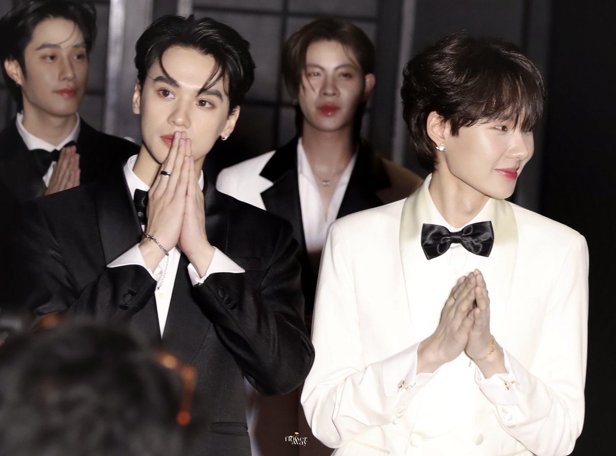 ตำนานเหมือนงานนั้นมาก 2024

KENGNAMPING Y UNIV25
#YUniverseAwards2025xDMD