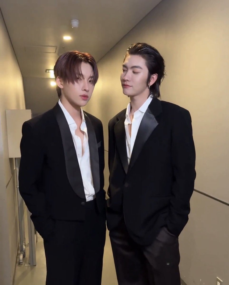 アイドル Boss THE MOMENT_in Tokyo BossNoeul boss and his soft, love-filled eyes whenever he looks at noeul BN