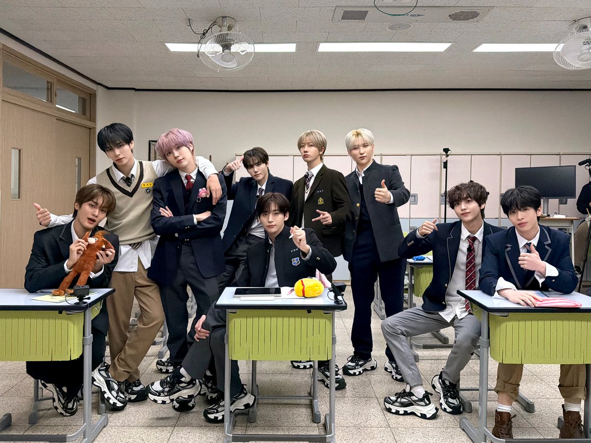 [📸]
CRAVITY PARK (크래비티 파크) EP.111
⠀
🎬 [겨울 비티고 특집] 보러가기
▶ youtu.be/uUo8QdEjj-0
⠀
#CRAVITY #크래비티
#CRAVITY_PARK #크래비티파크