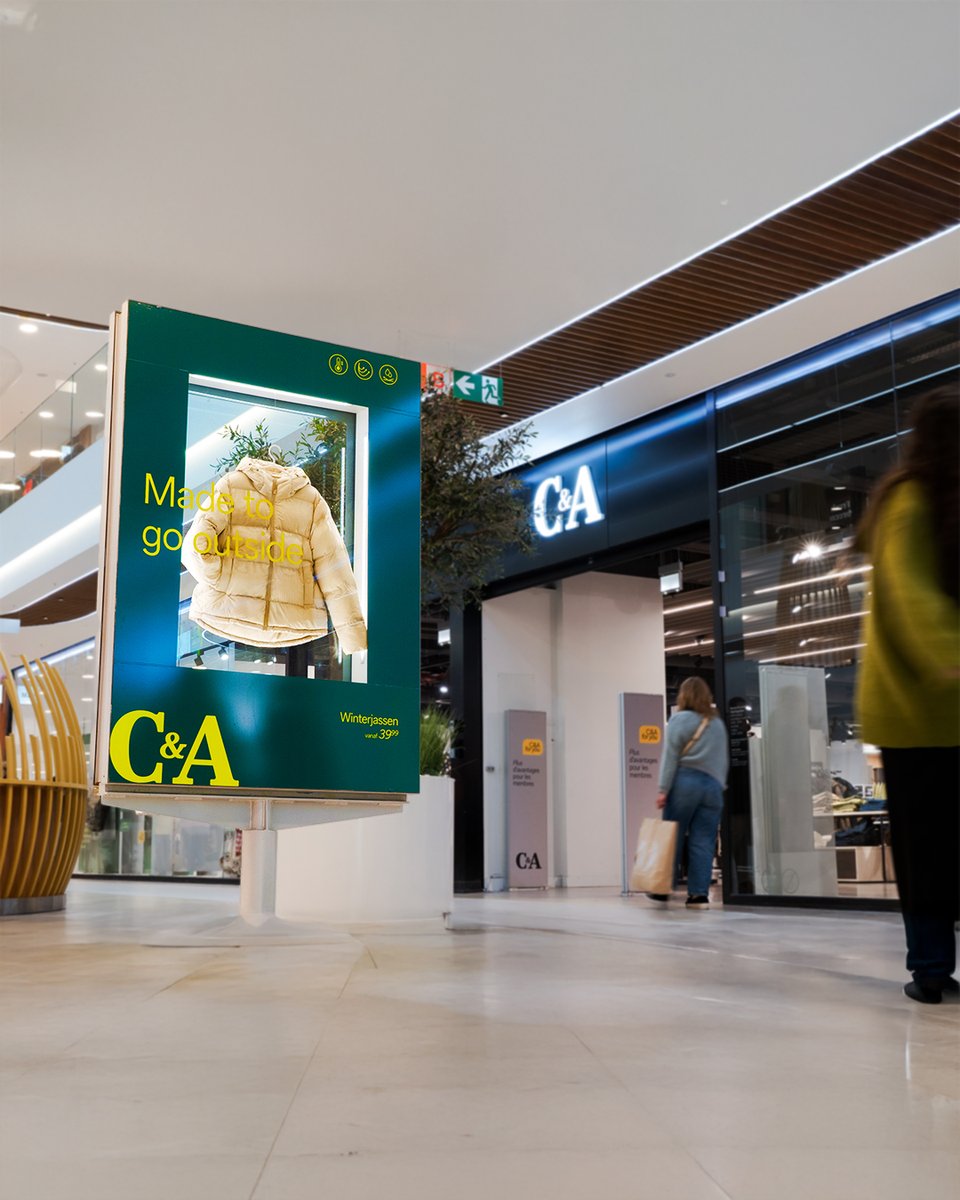 JCDecauxGlobal's tweet photo. For C&amp;A’s “Made to go outside” campaign, JCDecaux Belux turned one of their CIP into an XXL display: showcasing the new puffer jacket full-size at the heart of Wijnegem Shopping Centre and Westland Shopping Centre.  ​​A campaign delivered by C&amp;A, Outsight, Billups and Media Plus. https://t.co/yu84cLBOGH
