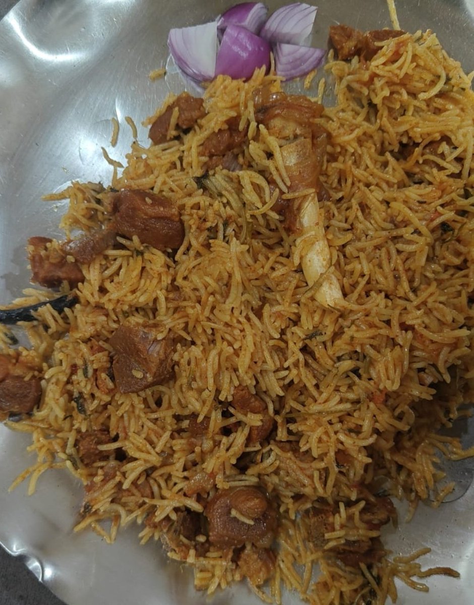 WomenWarriorTDP's tweet photo. #muttonbiryani Ma amma garu
chesindi 😛😛
Mastu akali aytundi 😂😂😂
Tindam randi frnds 🤗🤗
#happy #happy https://t.co/jBRe3Ezj1R