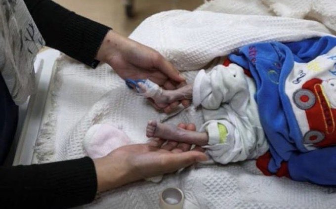 mhdksafa's tweet image. A sixth child has frozen to death in Gaza in just one month as Israel continues blocking tents and winter shelter aid.

Not by air strikes, but by cold, rain, and deliberate deprivation.