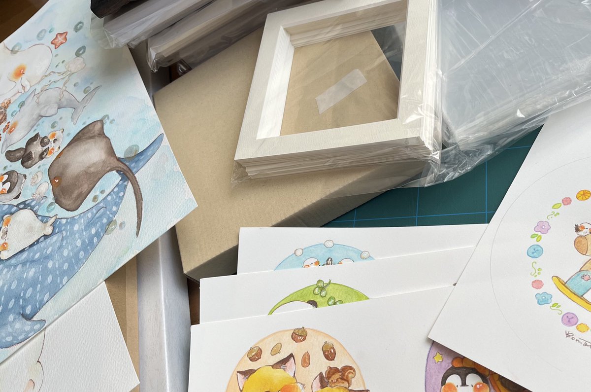 今日は、1/20〜2/1 初名古屋個展 #こまち個展ふくふく に向けて 額装