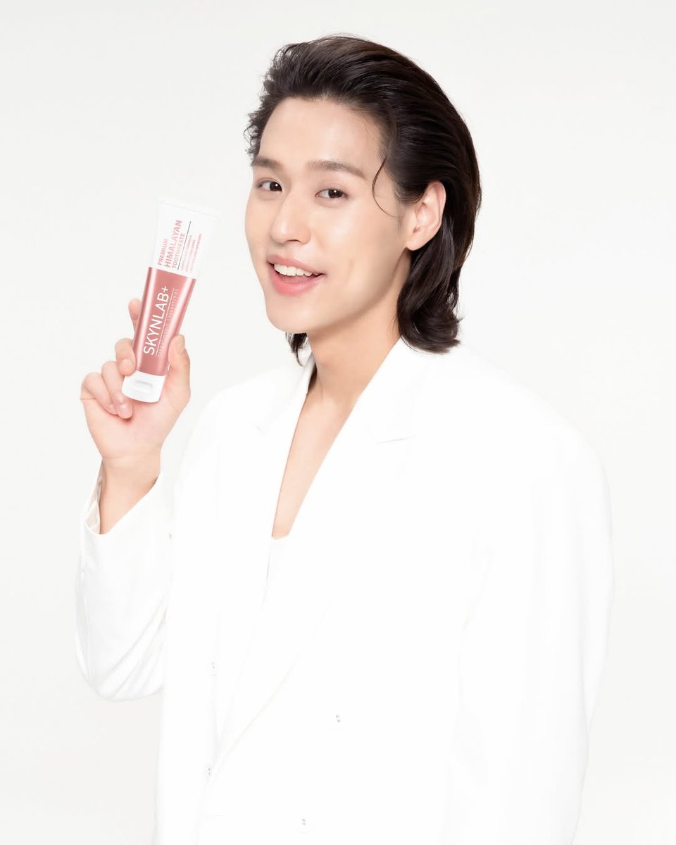 BesideBillkin's tweet image. [ Repost ] : 12.01.2026
IG : bbillkin

ทุกคนครับ ผมกับพี่พีอยากชวนทุกคนมาเจอกันใน กิจกรรมสุดพิเศษ 💚
SKYNLAB × BEAUTRIUM "Radiant Smile Live with Billkin &amp;amp; PP" ✨

ลุ้นเป็นผู้โชคดี 50 คน ได้เข้าร่วมชมไลฟ์ เล่นเกม และรับของรางวัล

วันที่ 6 ก.พ. 2569
ร่วมกิจกรรมได้ตั้งแต่ 20 ธ.ค.…