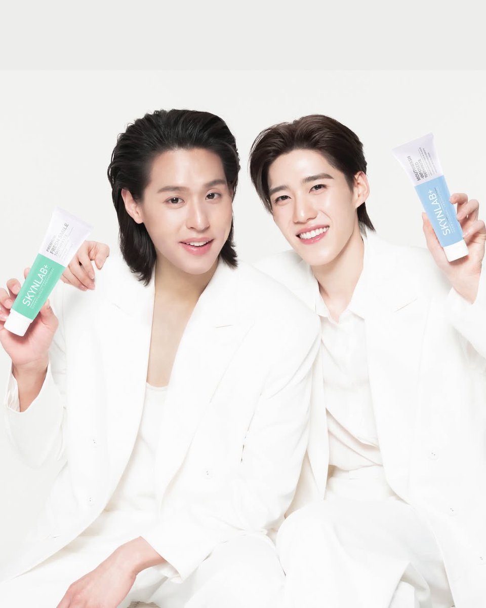 BesideBillkin's tweet image. [ Repost ] : 12.01.2026
IG : bbillkin

ทุกคนครับ ผมกับพี่พีอยากชวนทุกคนมาเจอกันใน กิจกรรมสุดพิเศษ 💚
SKYNLAB × BEAUTRIUM "Radiant Smile Live with Billkin &amp;amp; PP" ✨

ลุ้นเป็นผู้โชคดี 50 คน ได้เข้าร่วมชมไลฟ์ เล่นเกม และรับของรางวัล

วันที่ 6 ก.พ. 2569
ร่วมกิจกรรมได้ตั้งแต่ 20 ธ.ค.…