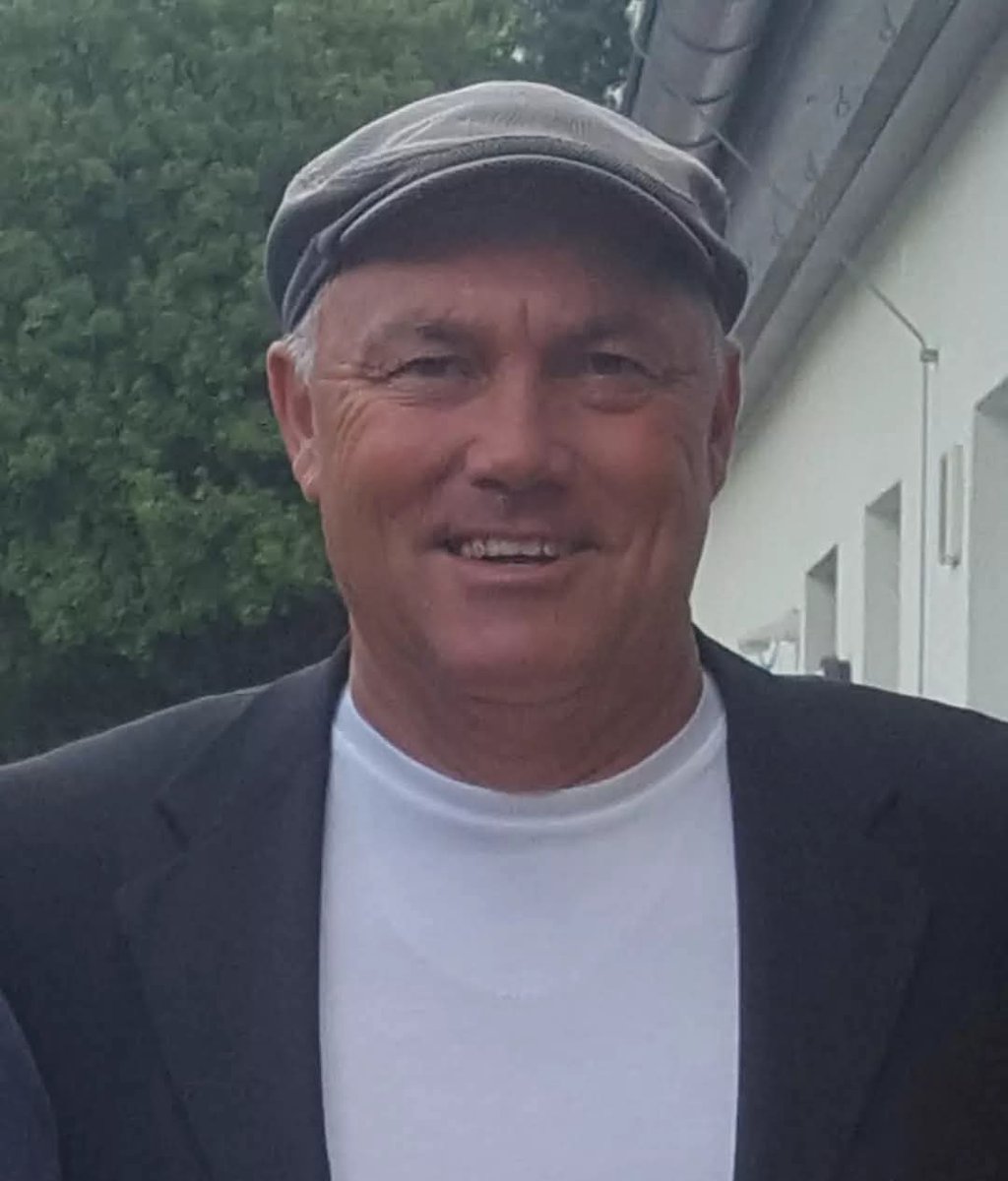 FreitalonTour's tweet photo. Die herzlichsten Geburtstagsgrüße gehen heute an den Atze. Alles Gute und maximale Erfolge 😊 #sgd1953 #ftlot #matthias #atze #döschner https://t.co/LmLoOClmds