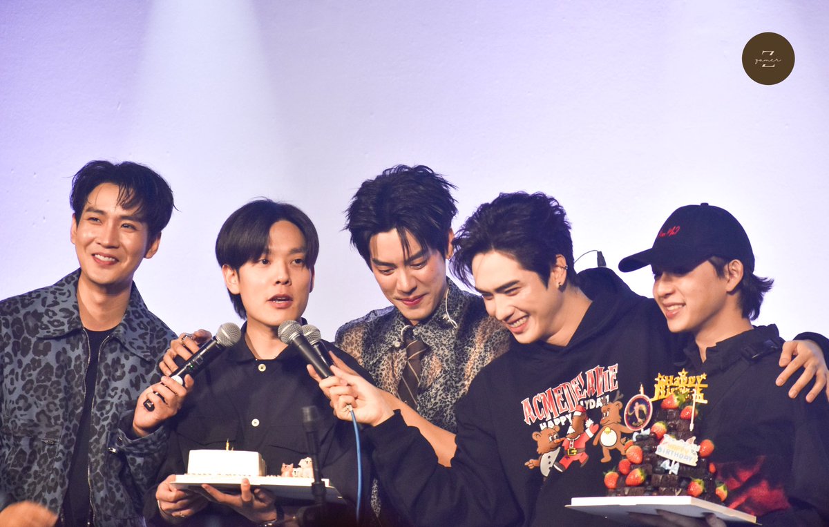 _zamer_'s tweet image. ภาพที่คิดถึง 🥹🥹
#SBFIVE  #GardenBackConcert #TaeDarvid #TEeThanapon #ขุณขิมมอญ #CTRPANUWAT #บาสเด็กอ้วนที่แท้จริง