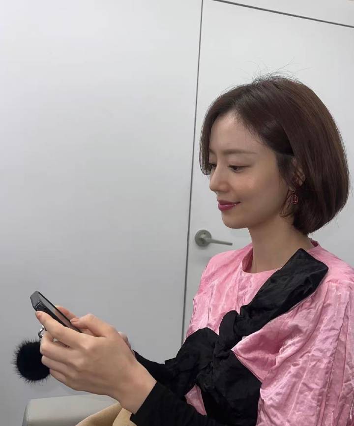 lookuptheskyyy's tweet photo. Pink Pink 💓💓 https://t.co/DSttxdXr8w