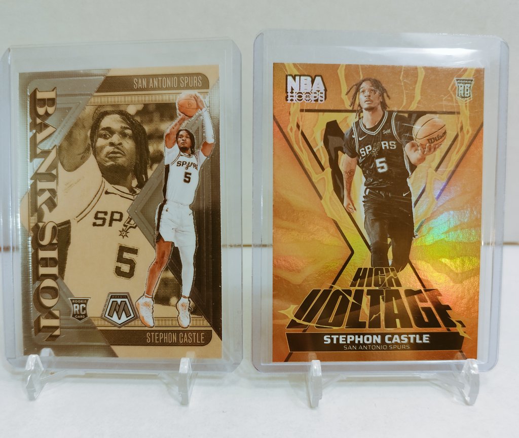 Matv067's tweet photo. @Gylbret @ZetawC Des petites arrivées pour les PC Spurs et Castle 🙂
#CardsAddicts https://t.co/HKmYLXDdVv