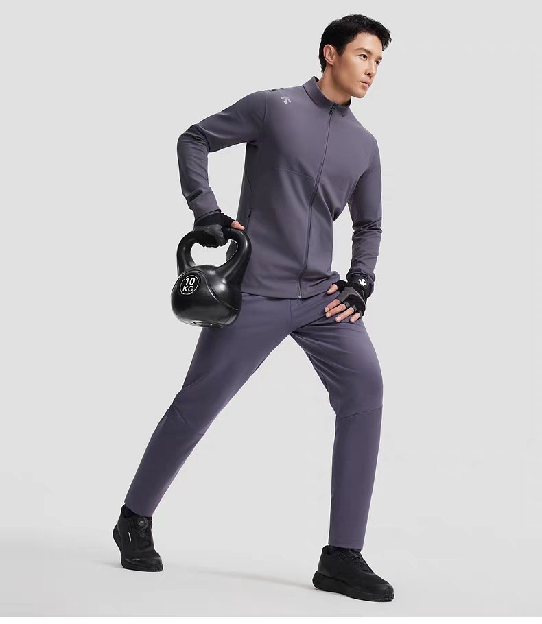 UnitexTech's tweet photo. Co-developed with Unitex, DESCENTE’s new HEXA training collection features a fabric engineered for indoor workouts—enhancing moisture management and antibacterial performance to keep athletes dry and fresh. https://t.co/YtOSWLMjuf