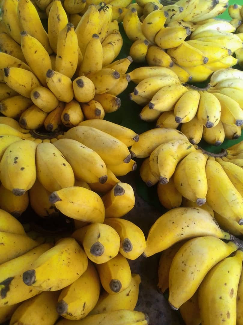 Healthy, high fiber, affordable and available options to chapati, bread and mandazi.

1. Plantain (gonja)
2. Whole maize
3. Sweet potatoes
4. Bananas
5. Cassava
6. Millet

And they’re a good source of energy too. Only eat larger amounts if you’re active.

Do not deep fry.